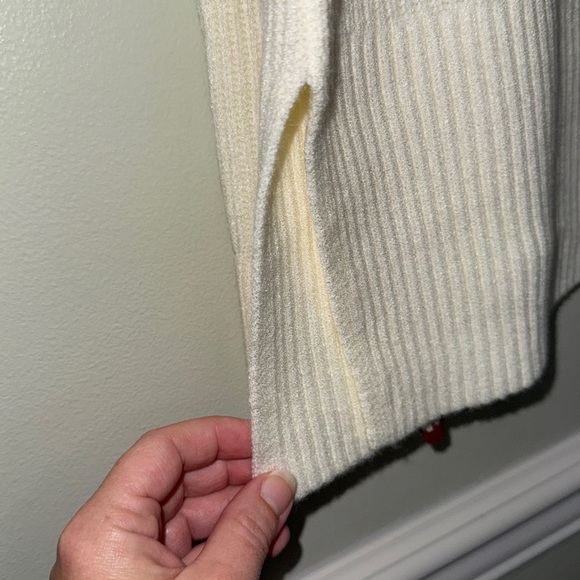 A New Day Romantic Long Sleeve Crewneck Sweater Red Heart Sizes XS, S. M Cream - Picture 5 of 8